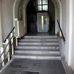 Calgary-2 Apartment *