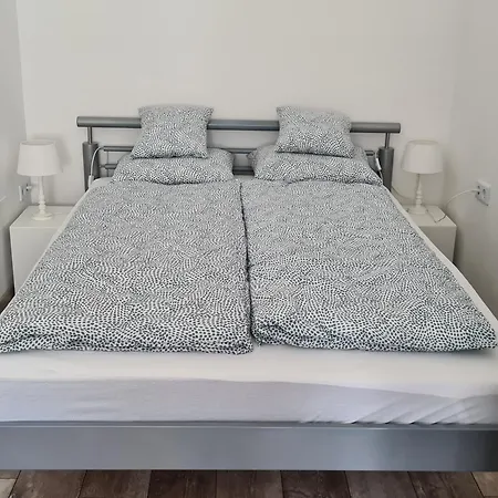 Apartament Calgary-2 *