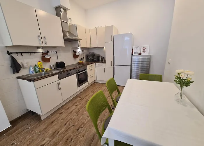 Apartament Calgary-2 *