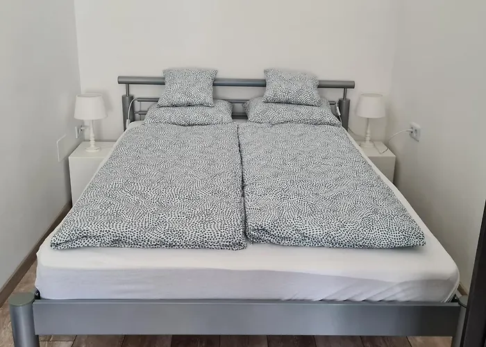 Apartament Calgary-2 *